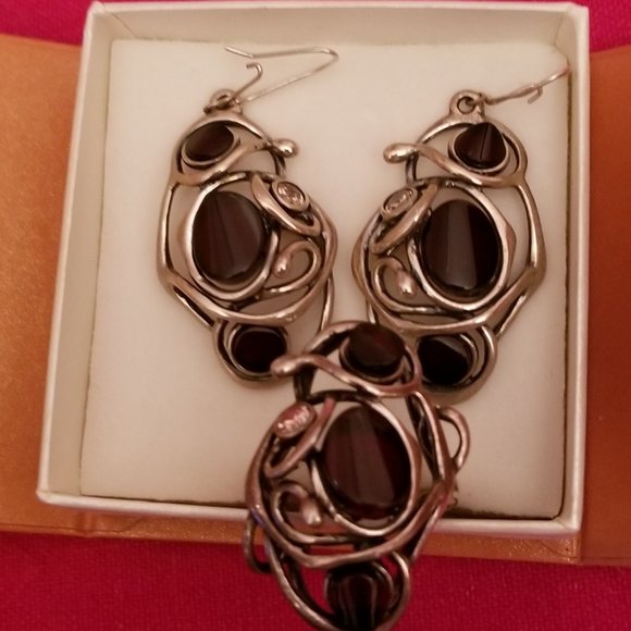 Matching Set - Earrings and Ring - Picture 1 of 2